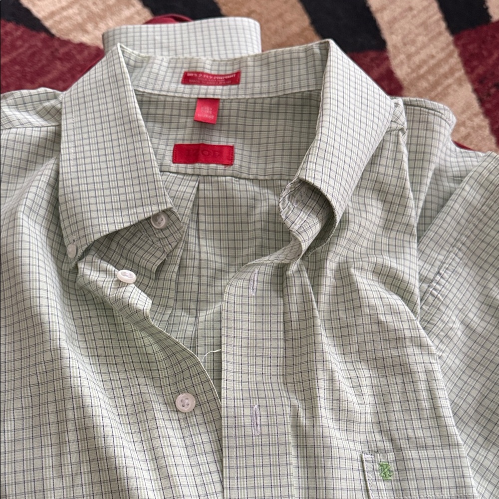 Izod Men's Light Green Plaid Button Down Shirt